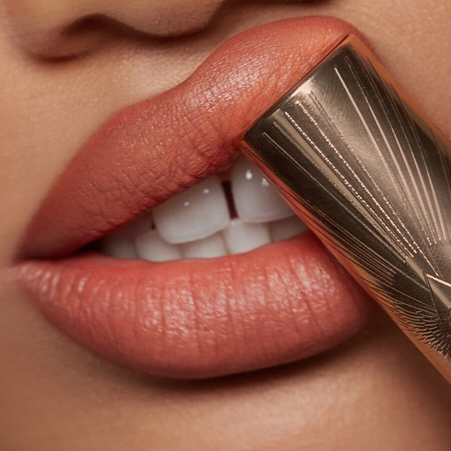 airbrush flawless lip blur